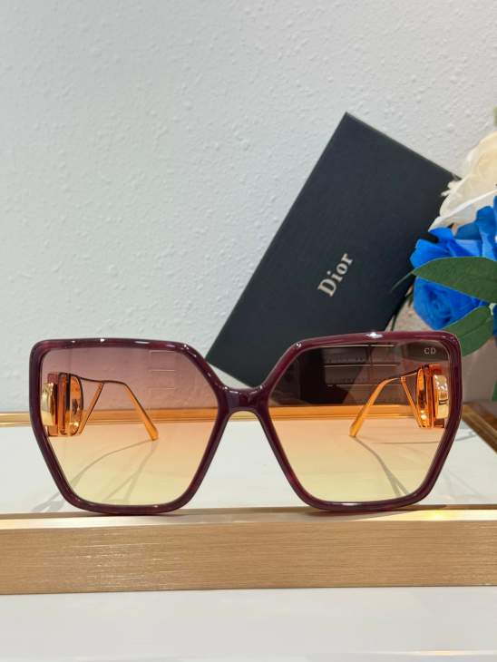 Picture of Dior Sunglasses _SKUfw80443860fw